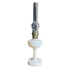 Aladdin Tall Lincoln Drape Alacite Uranium Glass Oil Lamp Model B Vintage 1940s